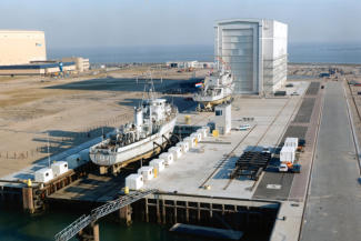 Het Schepenlift complex van de Nieuwe Rijkwerf op de Nieuwe Haven. Bron NIMH